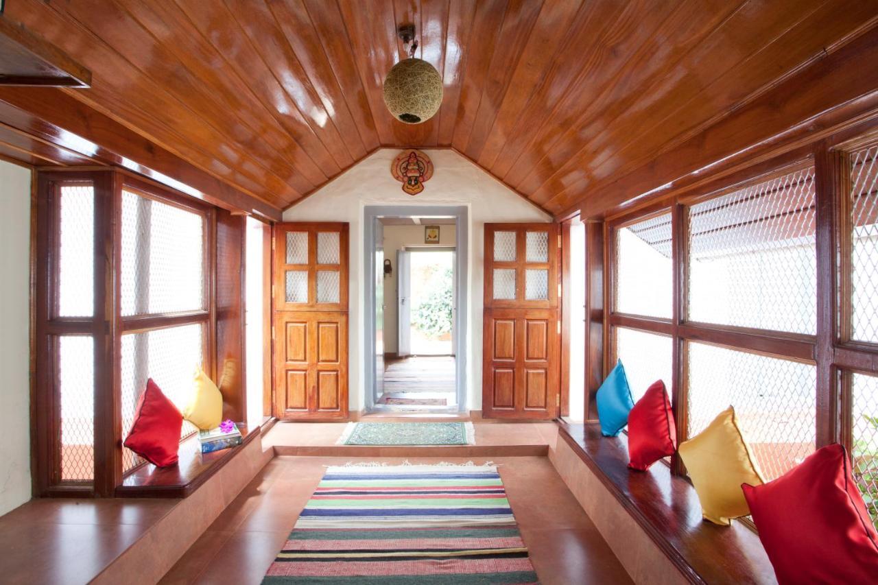 Sardar Bahadur's Heritage Bungalow Estate Stay Napoklu Bagian luar foto
