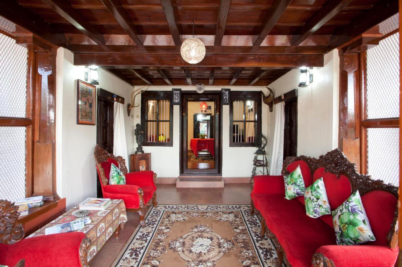 Sardar Bahadur's Heritage Bungalow Estate Stay Napoklu Bagian luar foto