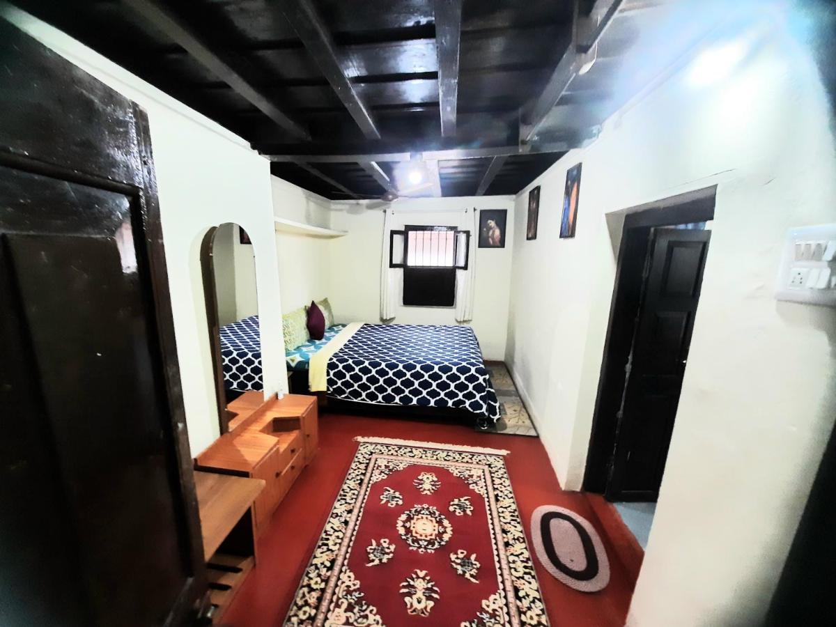 Sardar Bahadur's Heritage Bungalow Estate Stay Napoklu Bagian luar foto
