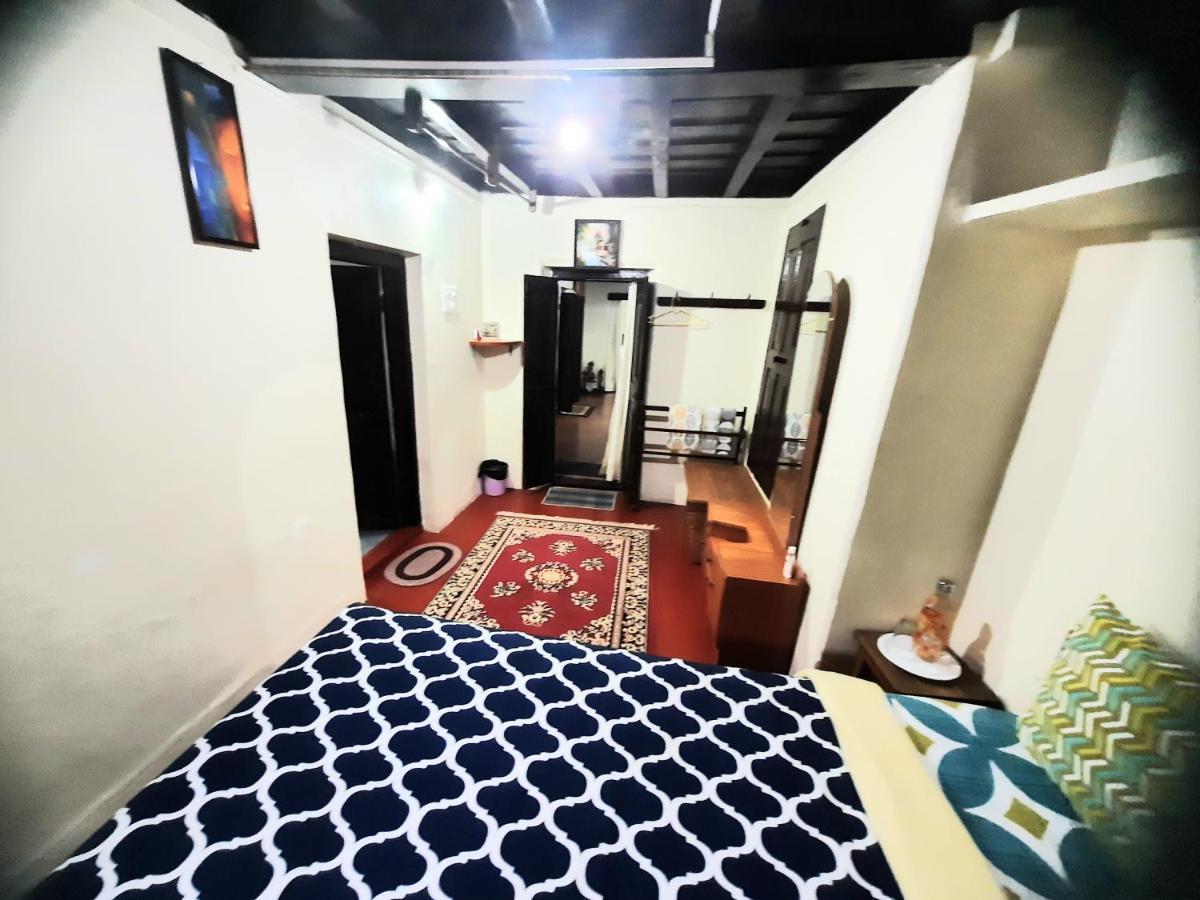 Sardar Bahadur's Heritage Bungalow Estate Stay Napoklu Bagian luar foto